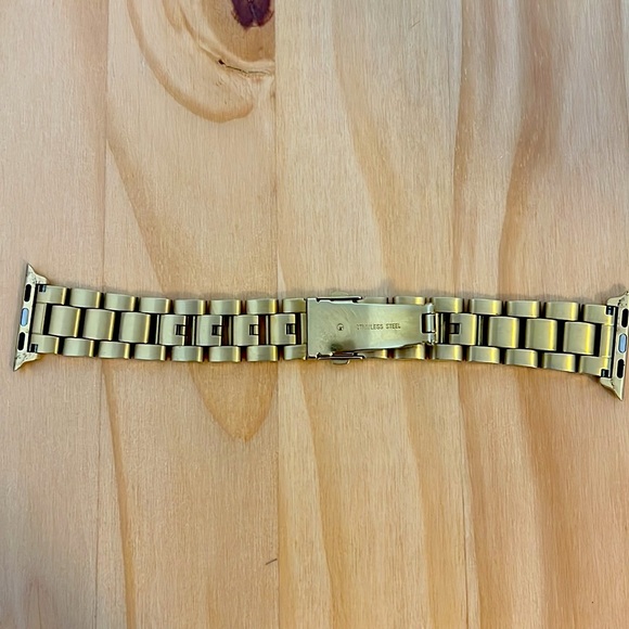 NEW Michael Kors Pavé Gold-Tone Strap For Apple Watch - Picture 4 of 7